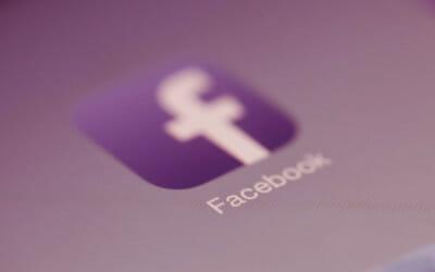 Como compartilhar uma postagem da fanpage no seu perfil pelo app mobile
